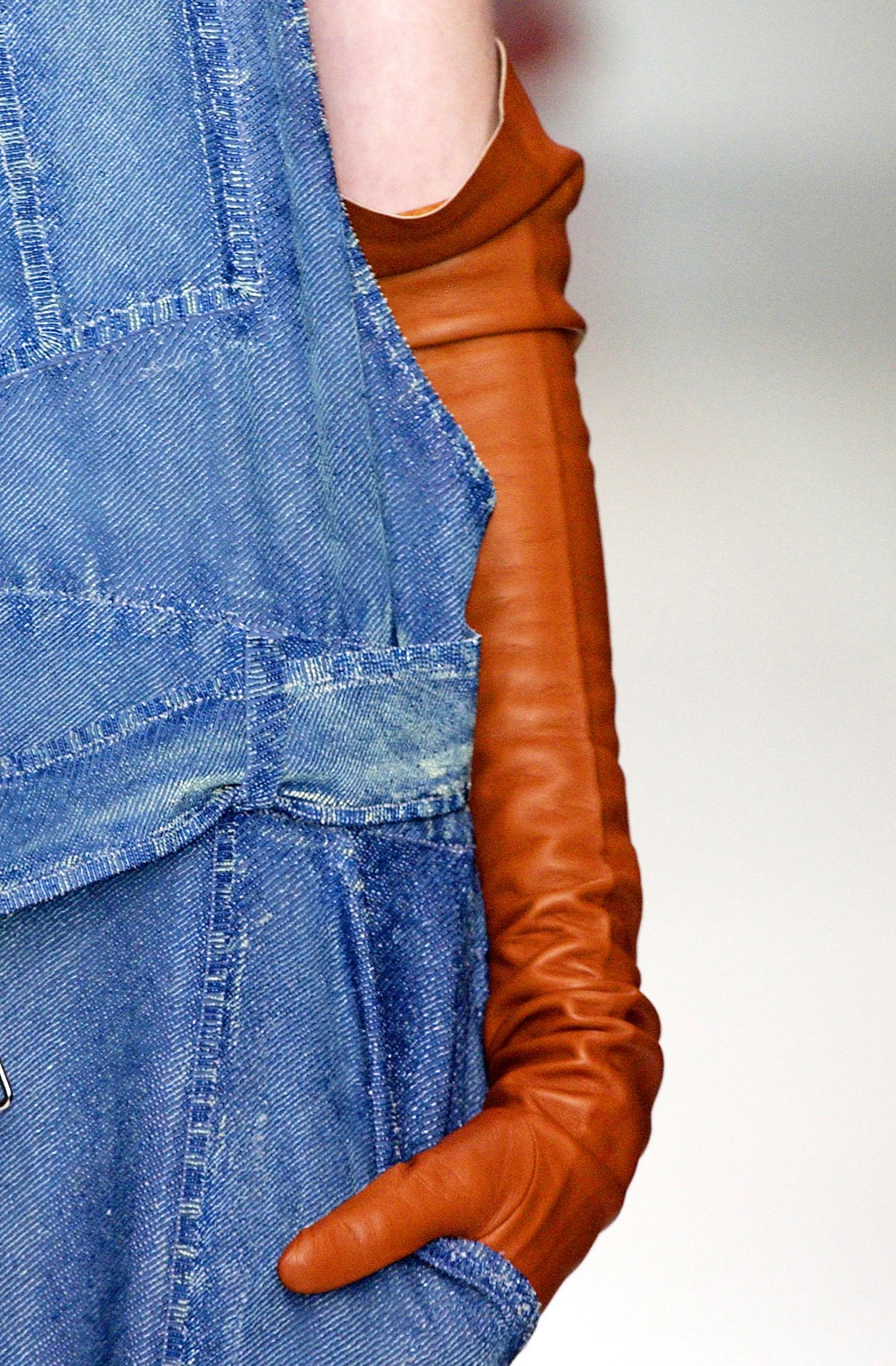 Cracking the Fast Fashion Dilemma: From "Disposable Denim" to Circular Economy with SILIT-ENZ-890
